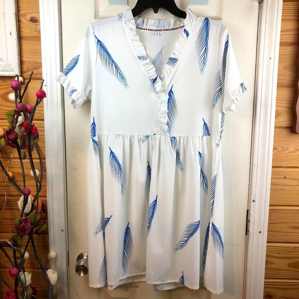 Exclusive Womens Size Medium White with Blue Feather Print Dress